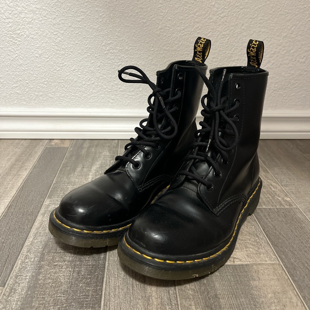 Black dr.marten boots